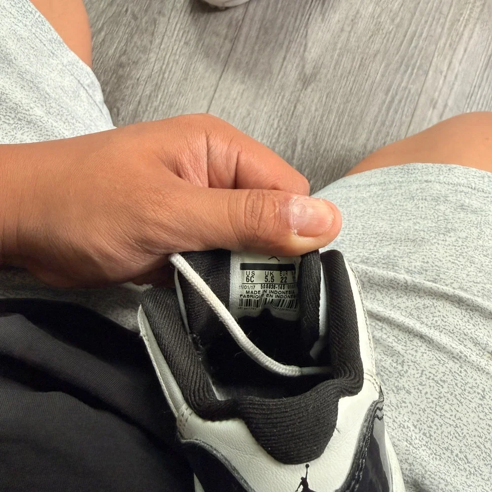 Jordan 11 Toddler Size 6C White Black Patent Leather